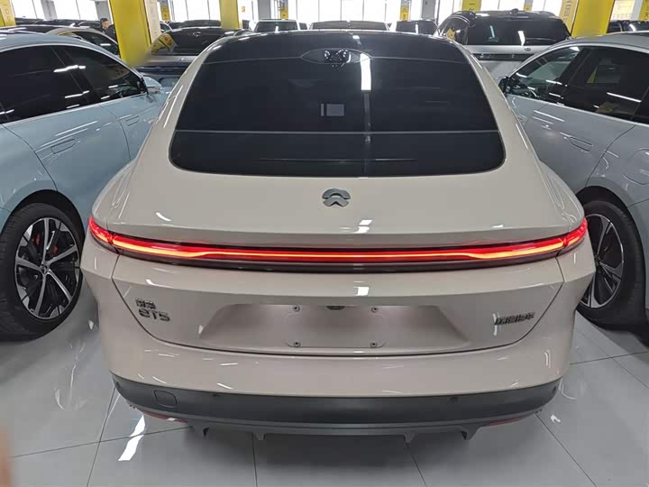 Фото 6 - Nio ET5