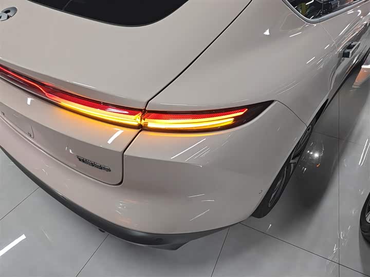 Фото 8 - Nio ET5