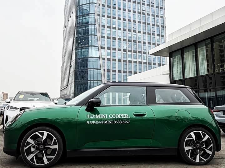 Фото 3 - Mini Cooper