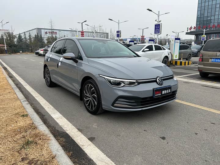 Фото 3 - Volkswagen Golf