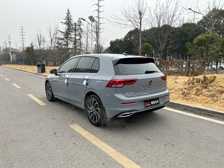 Фото 7 - Volkswagen Golf