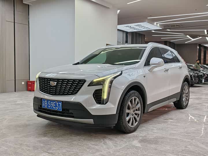 Фото 1 - Cadillac XT4