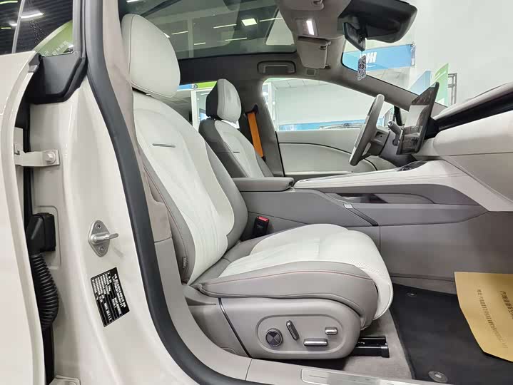 Фото 8 - Zeekr 007 GT