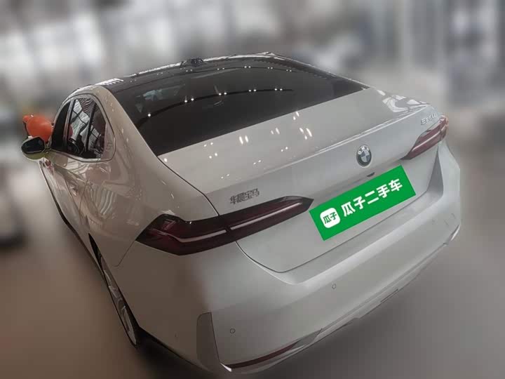 Фото 9 - BMW 5 Series