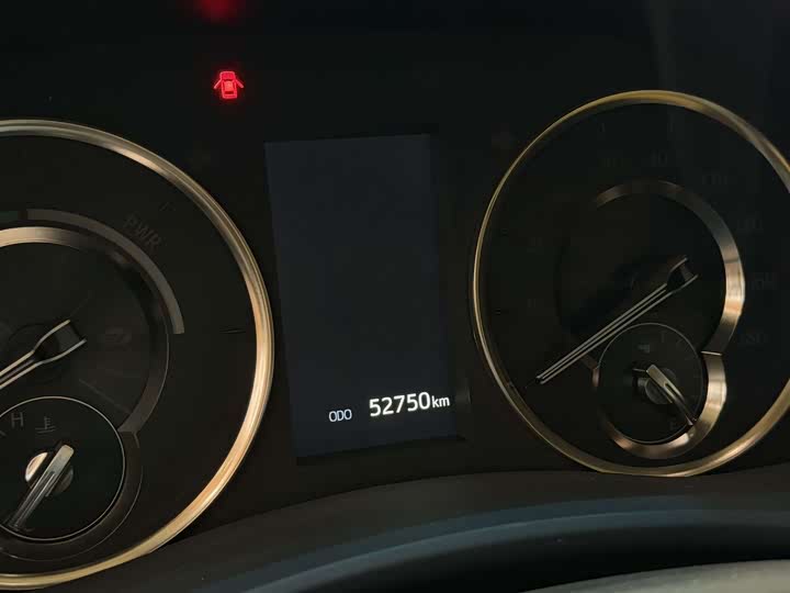 Фото 8 - Toyota Alphard