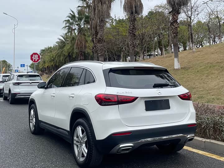 Фото 4 - Mercedes-Benz GLA-Class