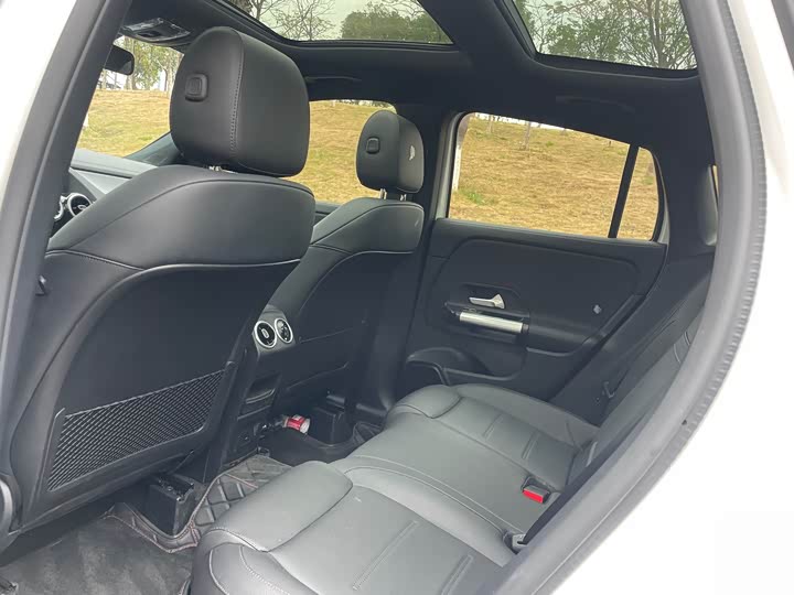 Фото 6 - Mercedes-Benz GLA-Class