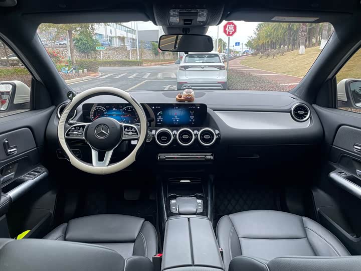 Фото 7 - Mercedes-Benz GLA-Class