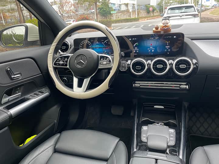 Фото 8 - Mercedes-Benz GLA-Class