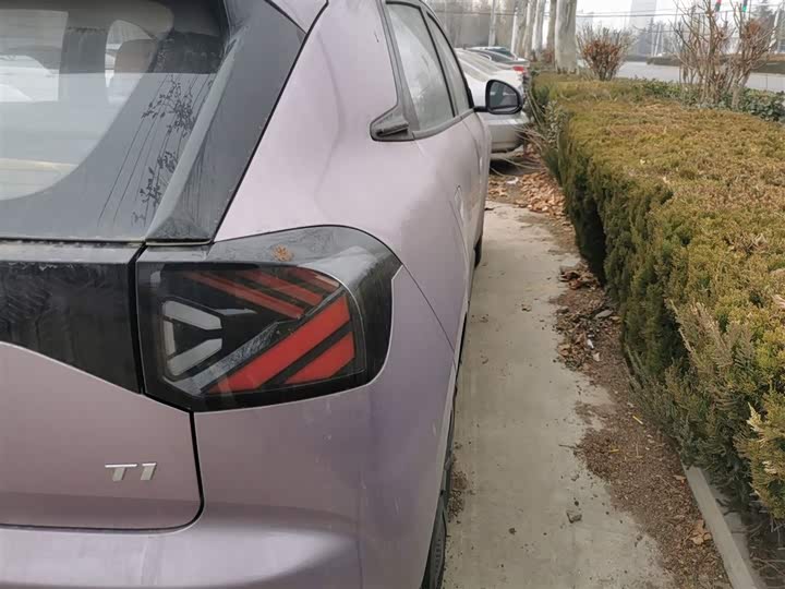 Фото 8 - BAIC Arcfox T1