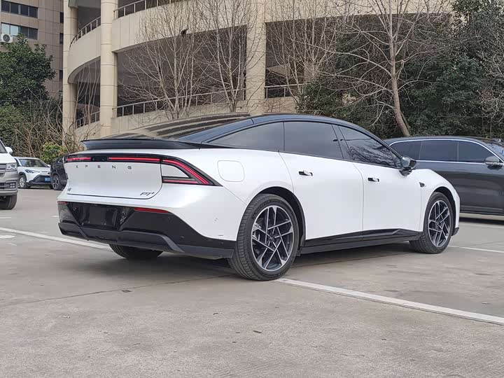 Фото 3 - XPeng F57