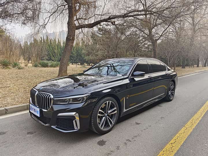 Фото 1 - BMW 7 Series