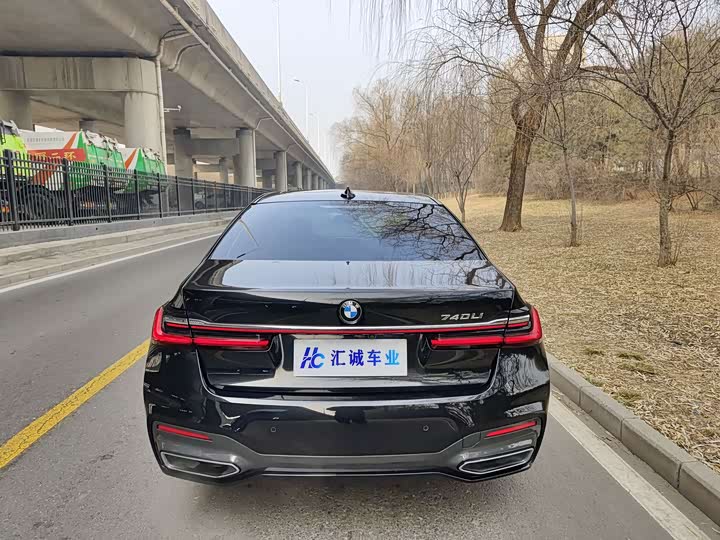 Фото 5 - BMW 7 Series