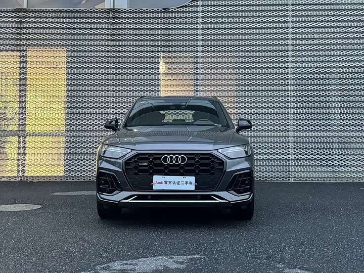 Фото 2 - Audi Q5L