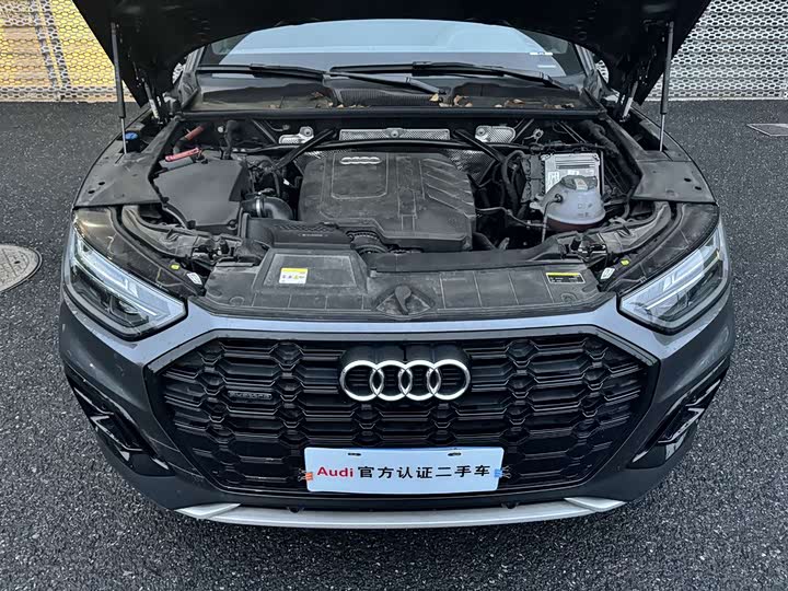 Фото 8 - Audi Q5L