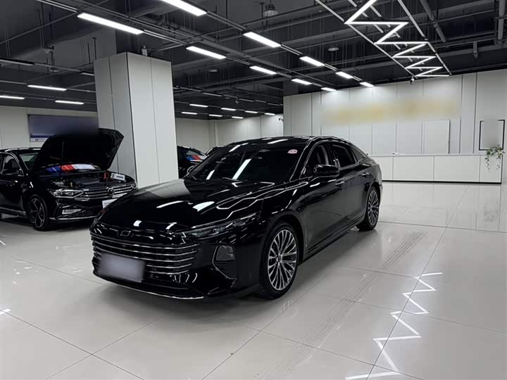 Фото 2 - Bestune B70