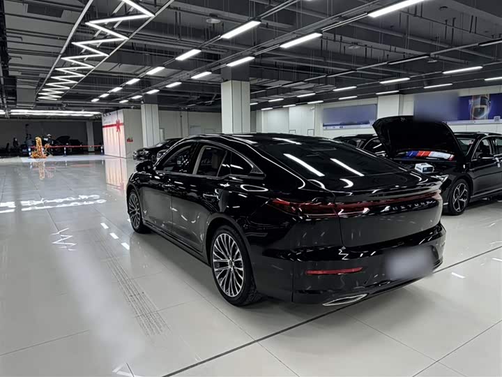 Фото 6 - Bestune B70