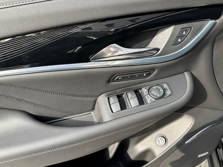 Фото 9 - Buick Enclave