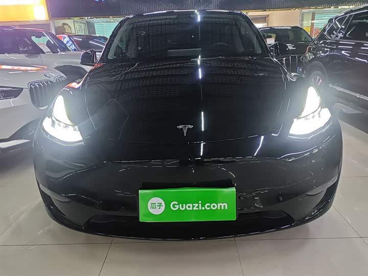 Фото 3 - Tesla Model Y