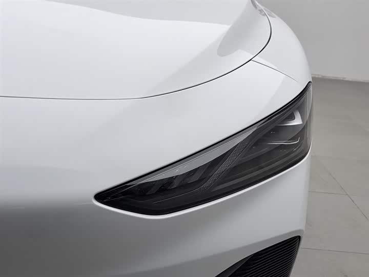 Фото 7 - Roewe D7