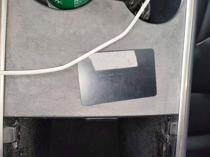 Фото 9 - Tesla Model 3