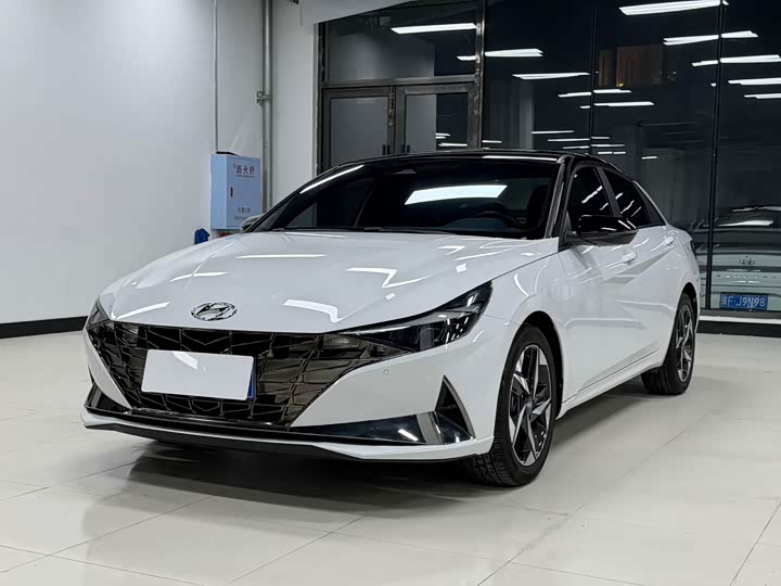 Фото 1 - Hyundai Elantra N line