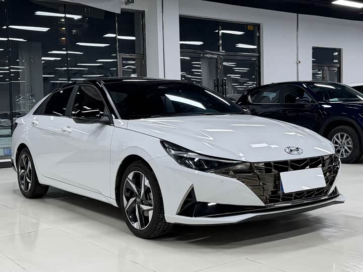 Фото 3 - Hyundai Elantra N line