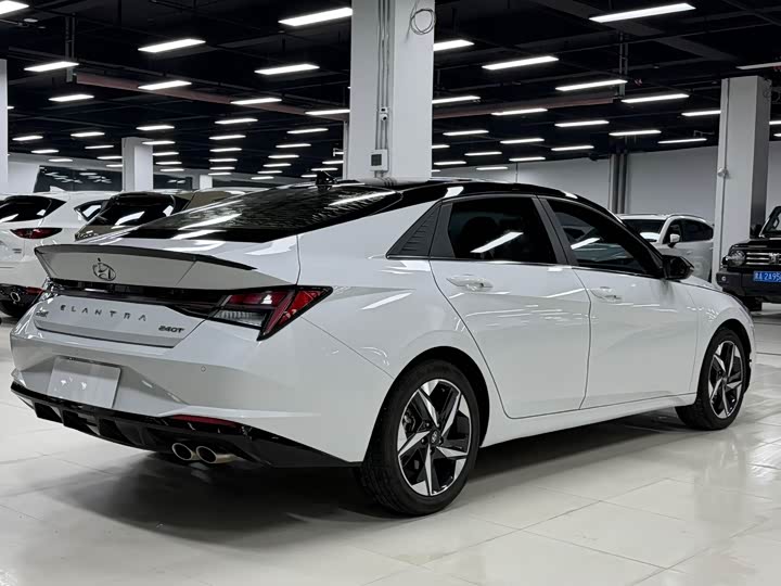 Фото 5 - Hyundai Elantra N line