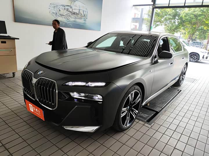 Фото 1 - BMW 7 Series