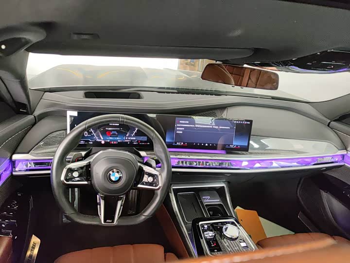 Фото 5 - BMW 7 Series