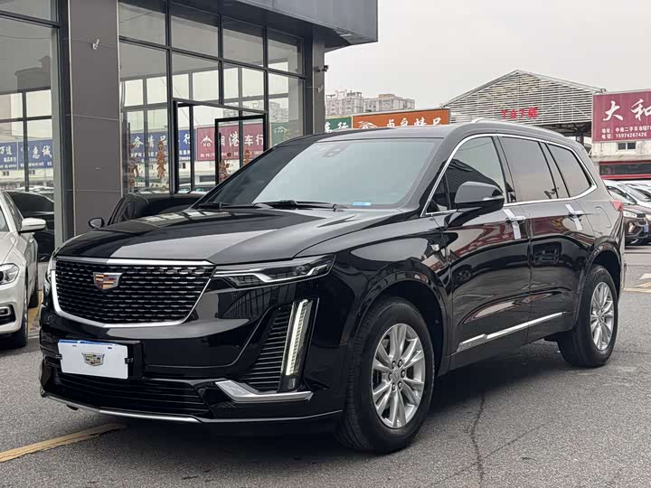 Фото 1 - Cadillac XT6