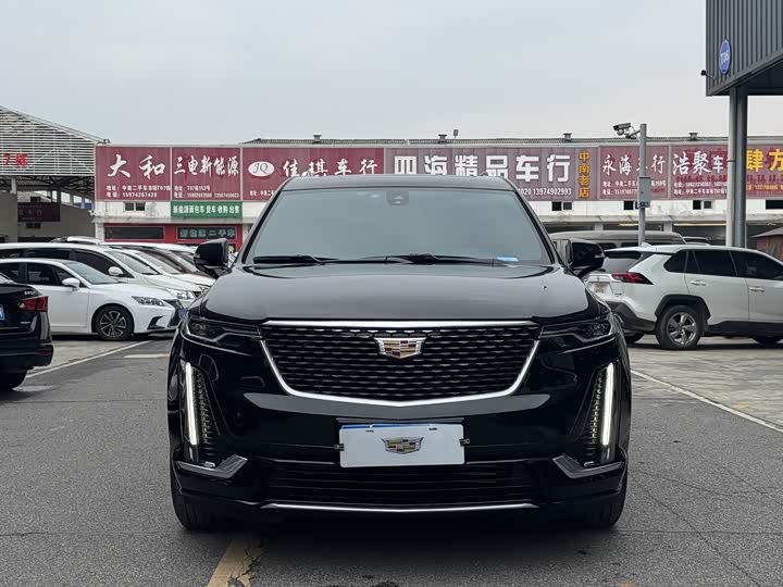 Фото 2 - Cadillac XT6