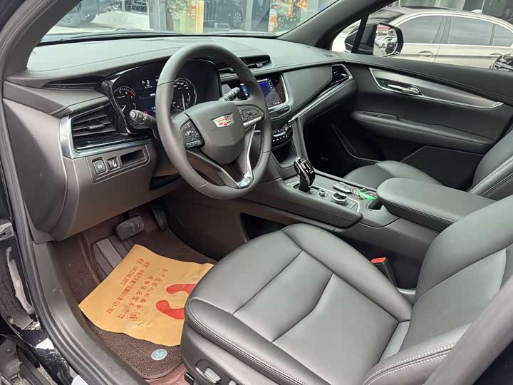 Фото 5 - Cadillac XT6