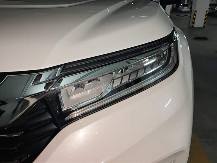 Фото 5 - Honda Avancier