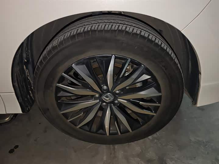 Фото 6 - Honda Avancier