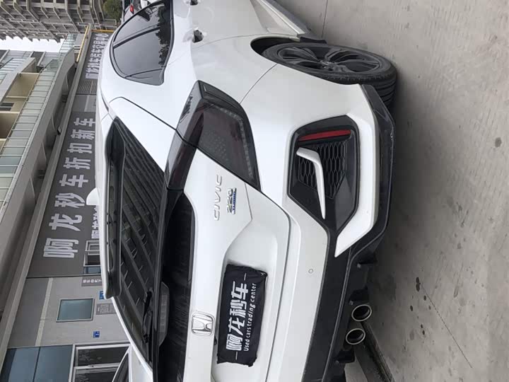 Фото 9 - Honda Civic