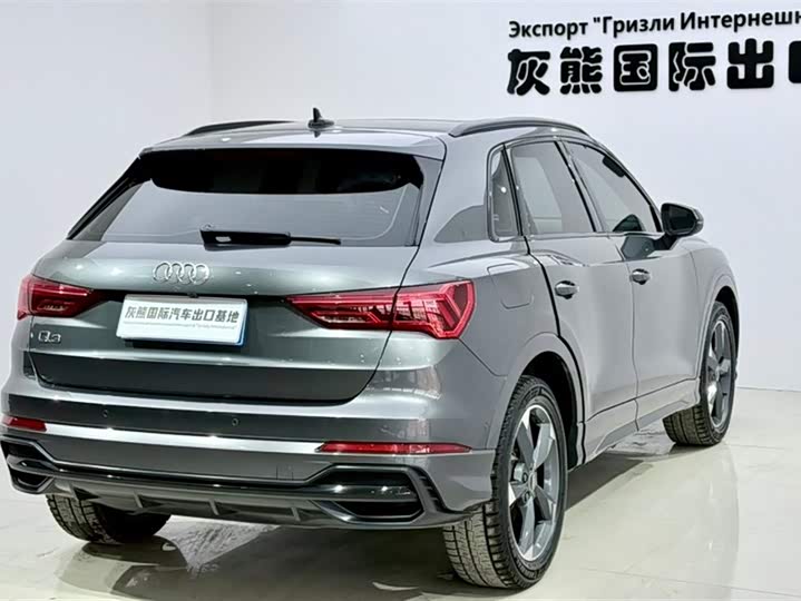 Фото 4 - Audi Q3