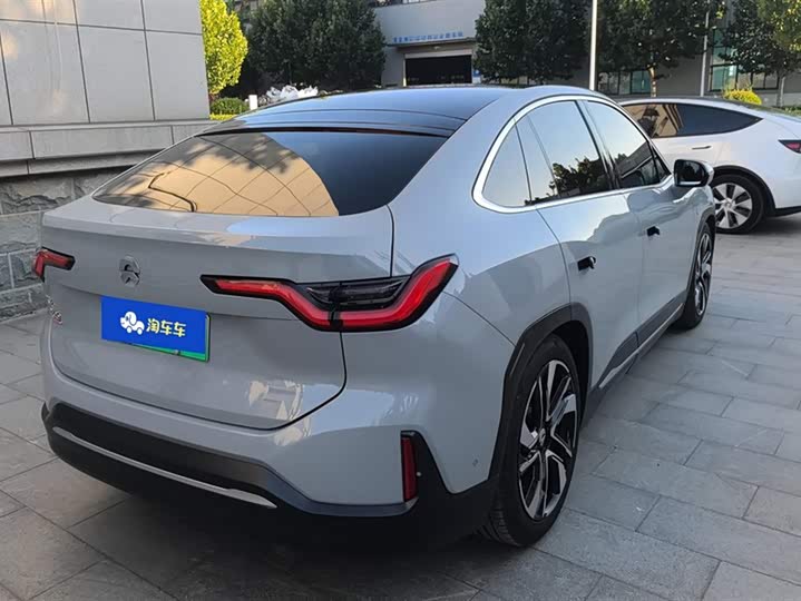 Фото 3 - Nio EC6