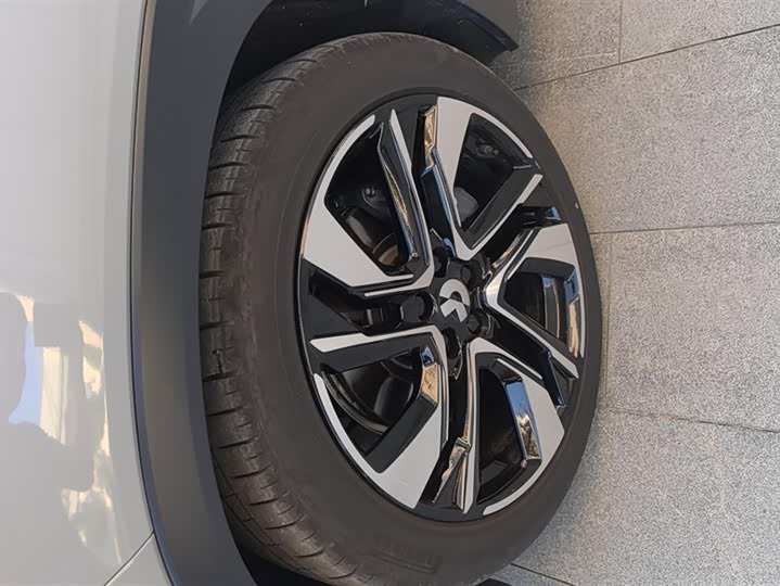 Фото 6 - Nio EC6