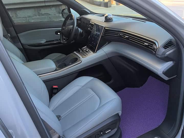 Фото 8 - Nio EC6