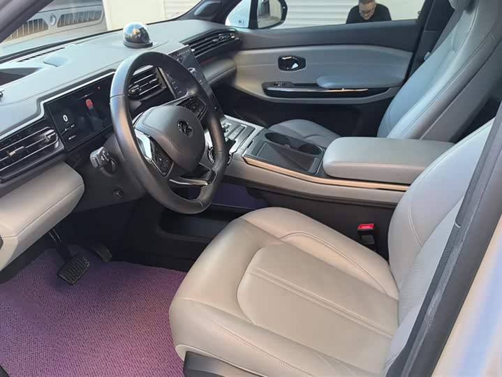 Фото 9 - Nio EC6