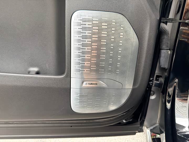 Фото 9 - Zeekr 009