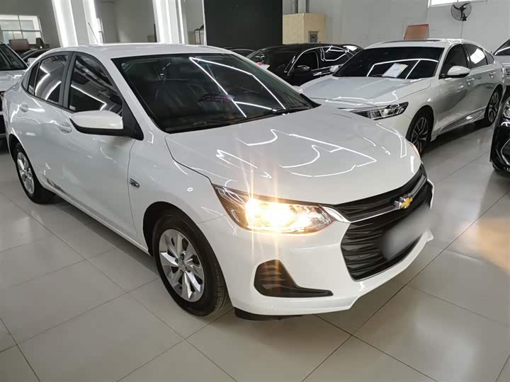 Фото 4 - Chevrolet Onix (Cavalier)