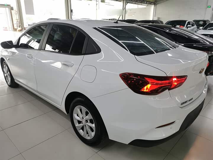 Фото 5 - Chevrolet Onix (Cavalier)