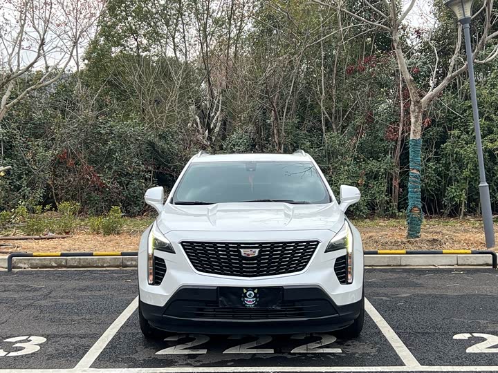 Фото 2 - Cadillac XT4