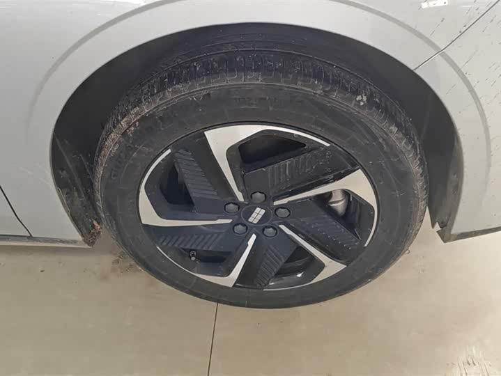 Фото 6 - Geely Galaxy L6