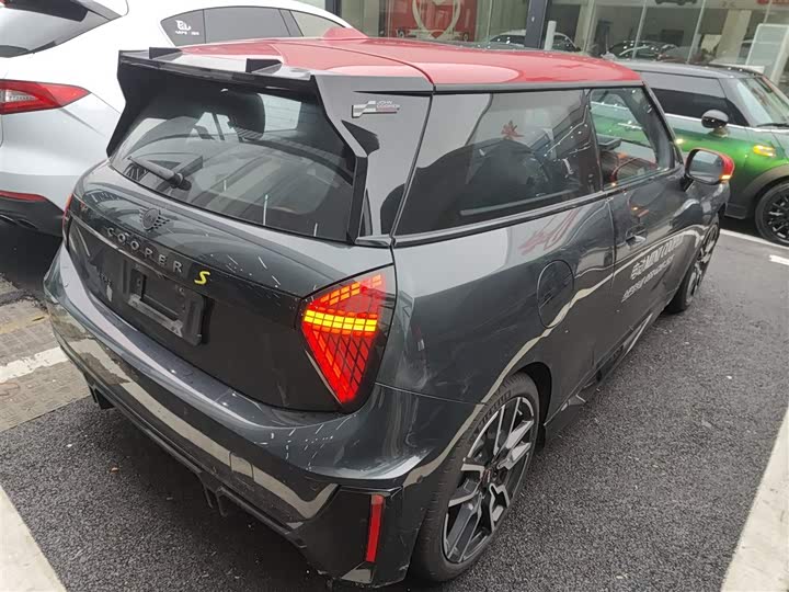 Фото 7 - Mini Cooper