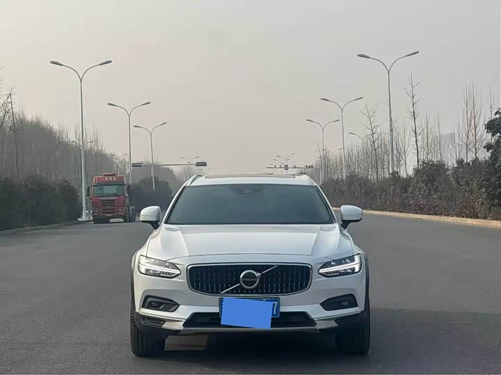 Фото 9 - Volvo V90