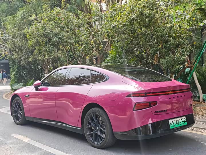 Фото 4 - XPeng P7