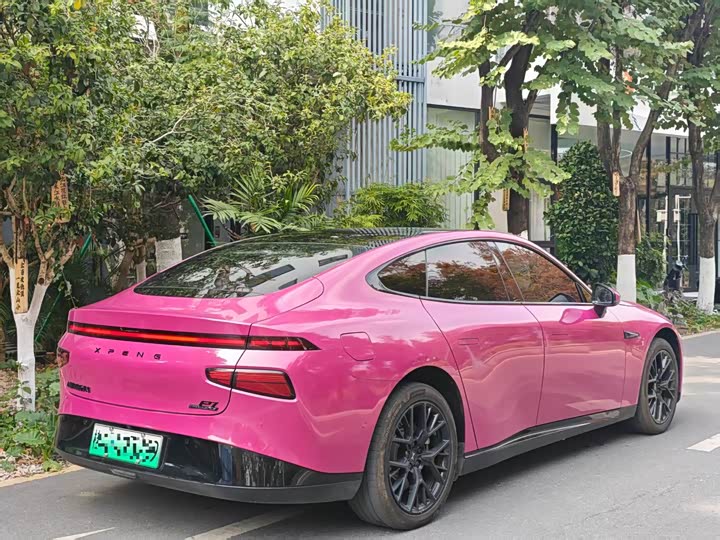 Фото 9 - XPeng P7